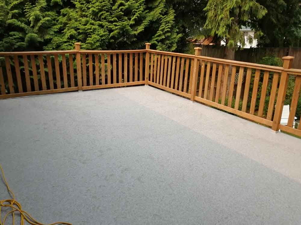 Mission-McRae-Ave-Vinyl-Decking